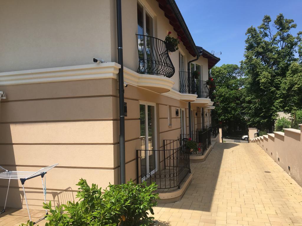 Villa Mona Lisa Heviz Bagian luar foto